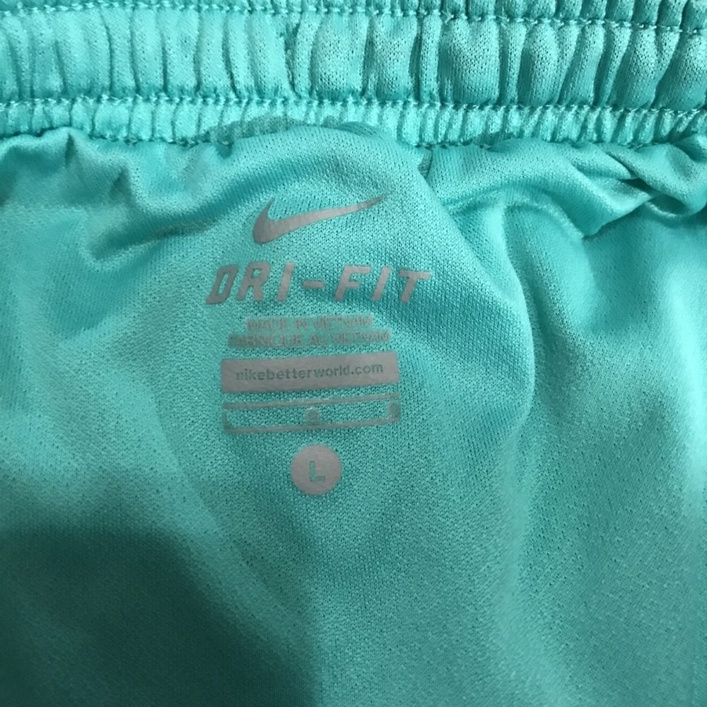 Nike mint and blue running shorts - Picture 4 of 4